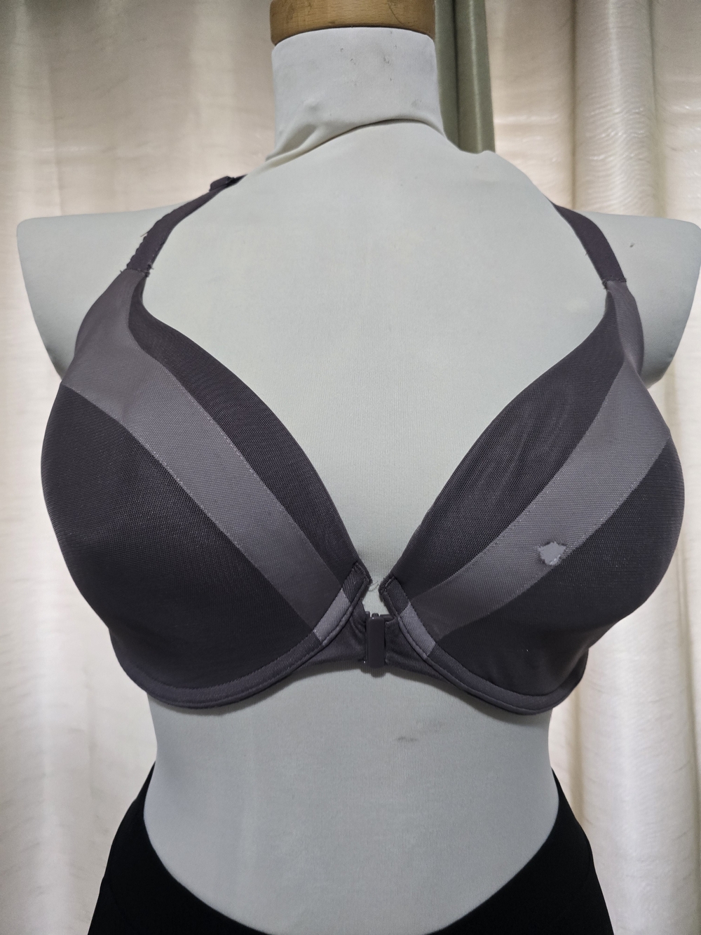 Victoria's Secret Gray Front-Close T-Shirt Bra